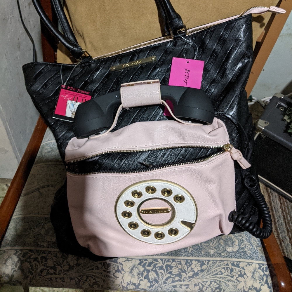 Betsey Johnson kitsch phone tote - Picture 6 of 16